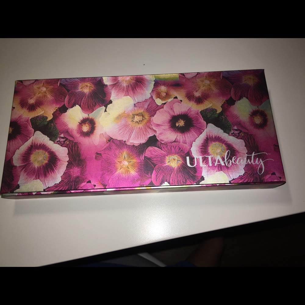 Ulta Beauty - eyes, face, and lips palette